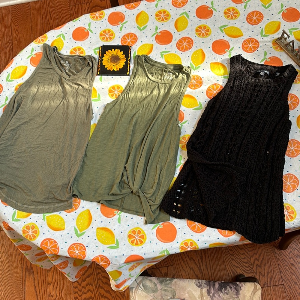 American Eagle Aerie tank tops size XS - set of 3